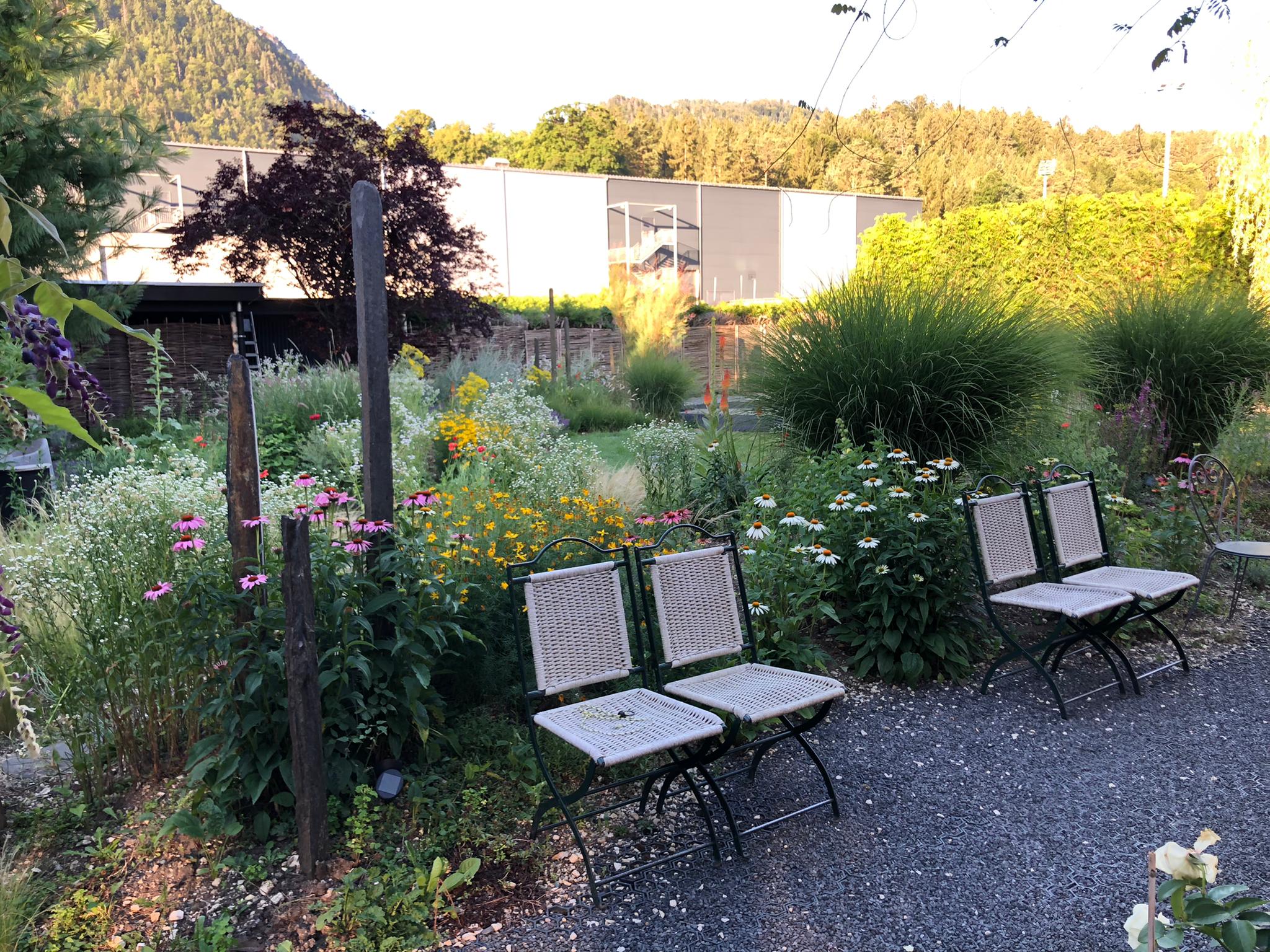 Jardin naturaliste avec coin détente, réalisation Permajardin, Création