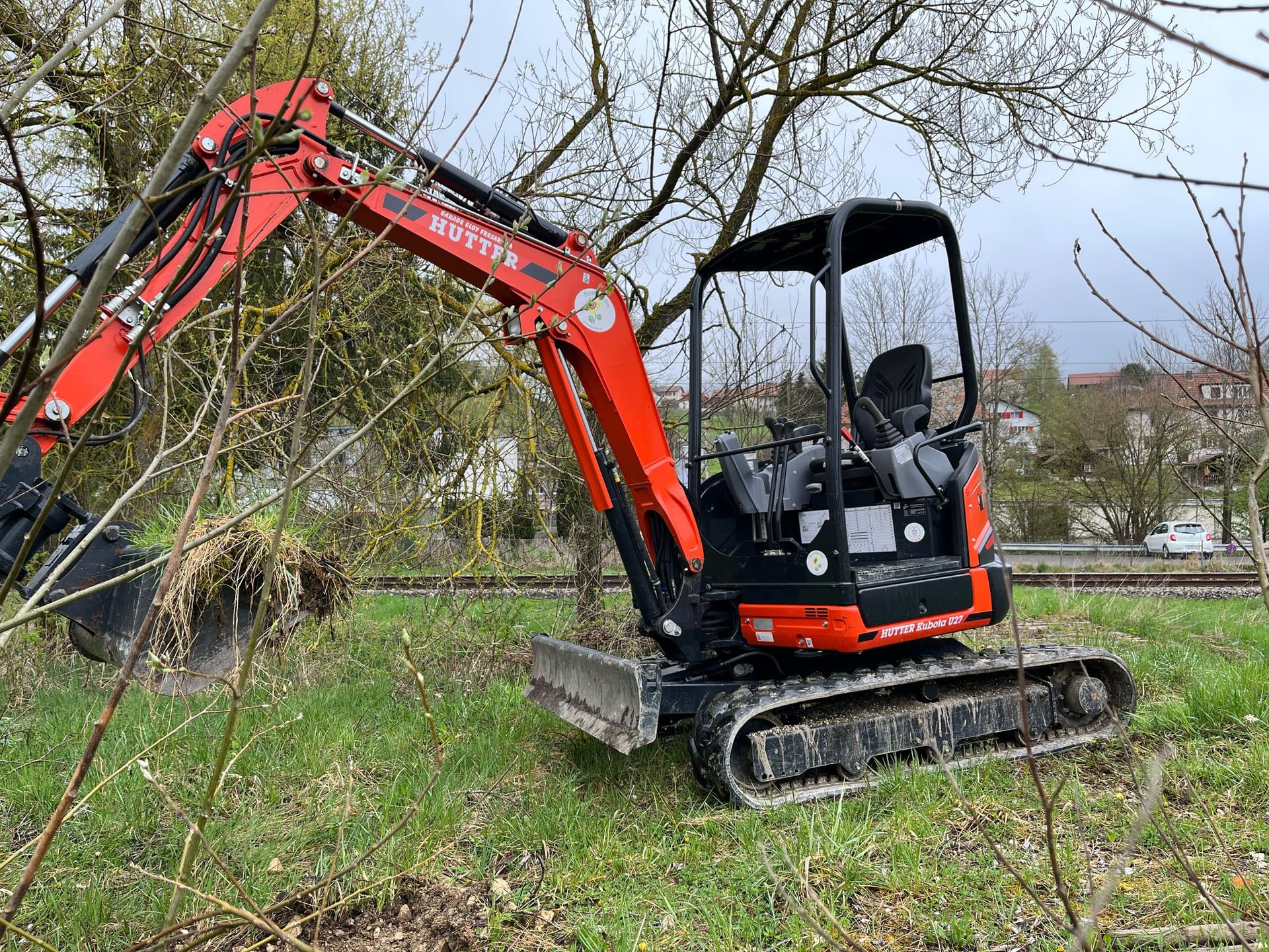 Débroussaillage à la mini-pelle, réalisation Permajardin, Création